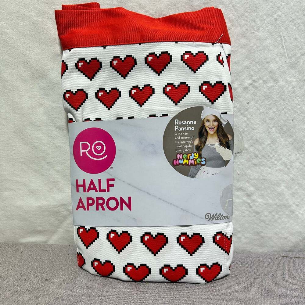 Rosanna Pansino Nerdy Nummies Wilton Heart Half Waist Apron